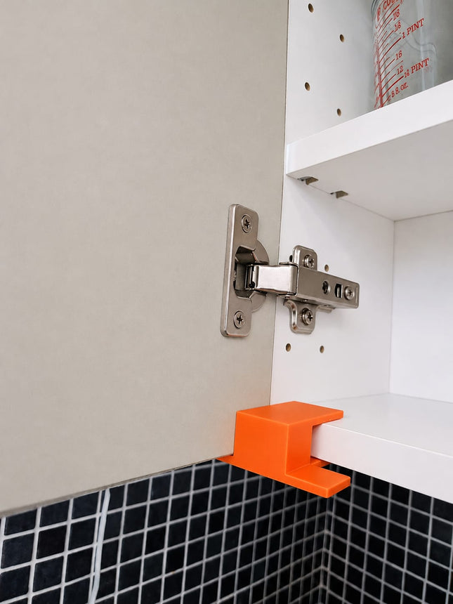4 x Cabinet door holders for joiner and carpenters