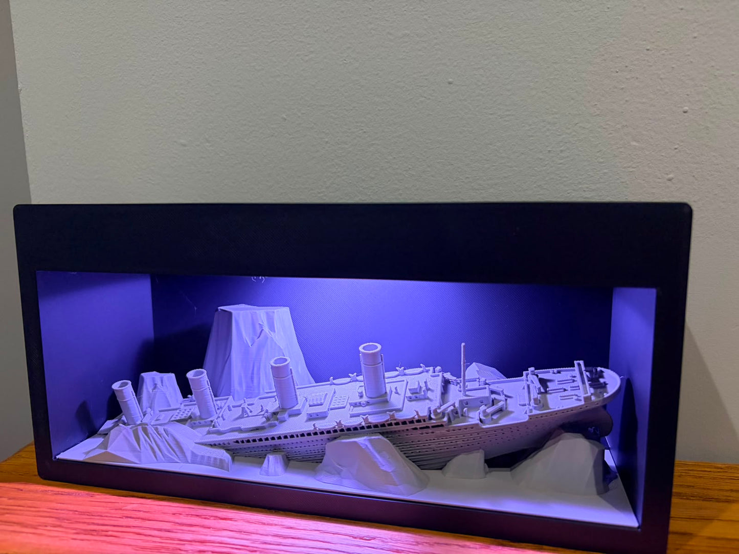RMS Titanic Shadow Box Lamp